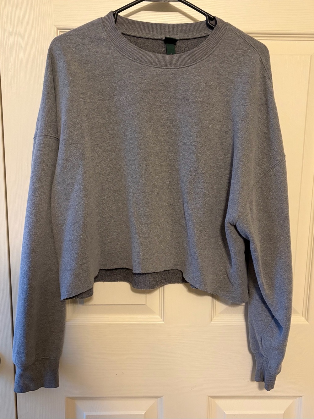 Wild Fable Gray Cropped Crewneck Sweatshirt - Women